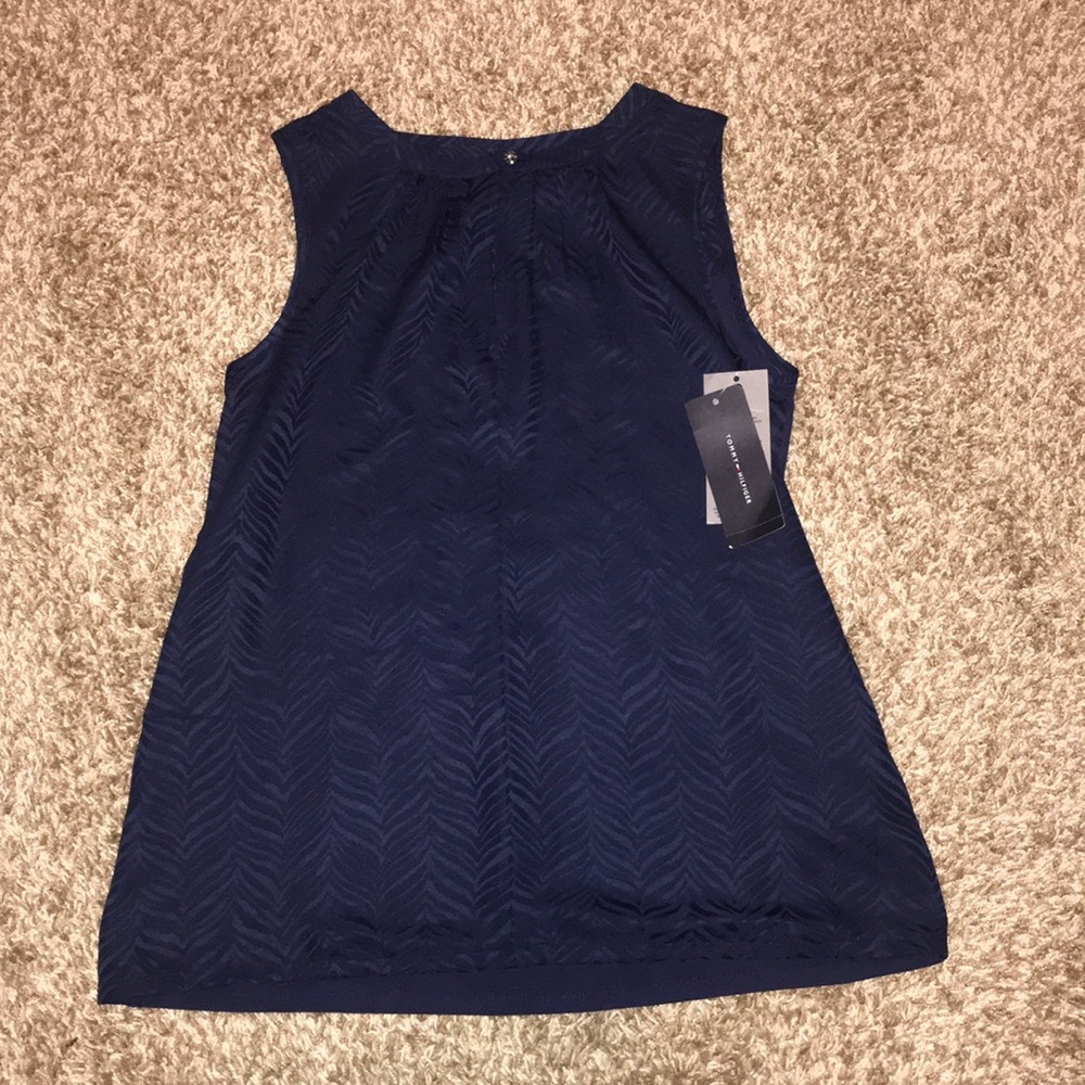 Tommy Hilfiger shirt new with tag size CD